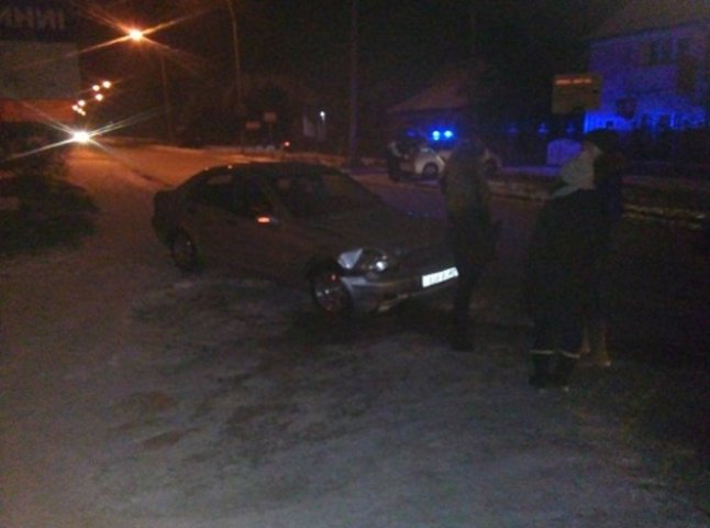 В Ужгороді іномарка на чеських номерах врізалась в інший легковик. Винуватець аварії втік