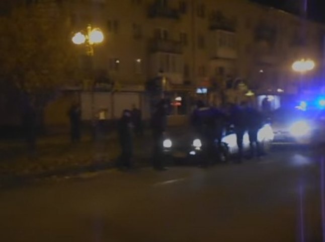 Нічний блокбастер зі стріляниною в Ужгороді: поліцейські затримали "шумахера", який порушив правила ще в Мукачеві