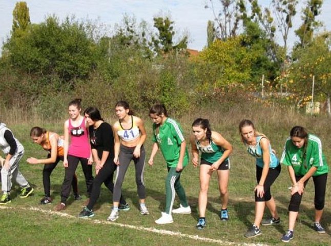 Студенти УжНУ здобули призові змагання на легкоатлетичних змаганнях у Мукачеві