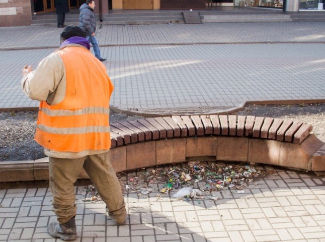 В Ужгороді прибиральники пройдуть випробувальний термін