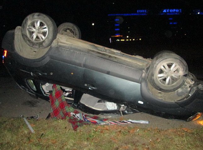 В Ужгороді в ДТП загинув водій джипу, 20-річний пасажир – у лікарні