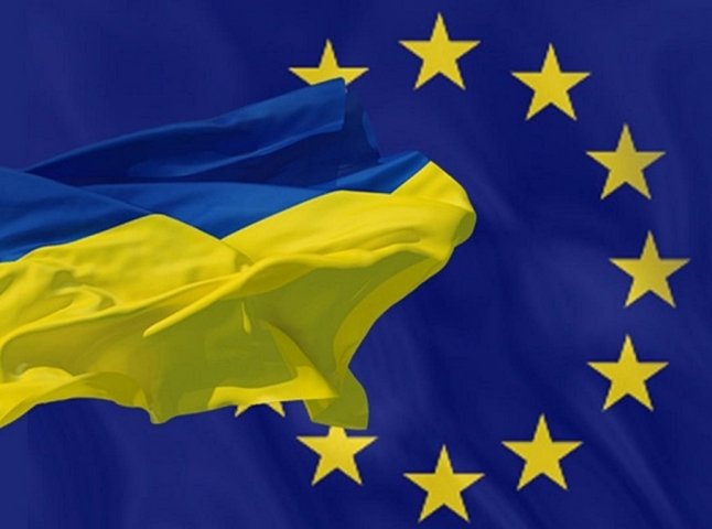 В Єврокомісії заявили, що не ухвалювали жодних рішень про статус кандидата для України