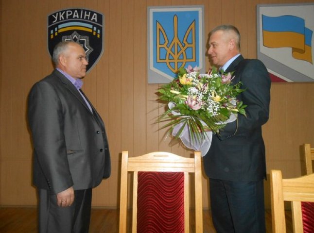 Начальника міліції громадської безпеки Мукачівського МВ УМВС з почестями відправили на відпочинок (ФОТО)