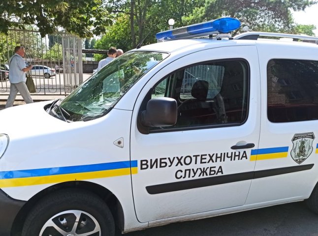 Правоохоронці перевірили об’єкти в Мукачеві: вибухівки не виявлено