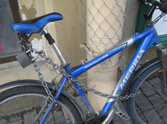 Суд виніс вирок чоловіку, який у Мукачеві крав велосипеди, а у Берегові їх продавав