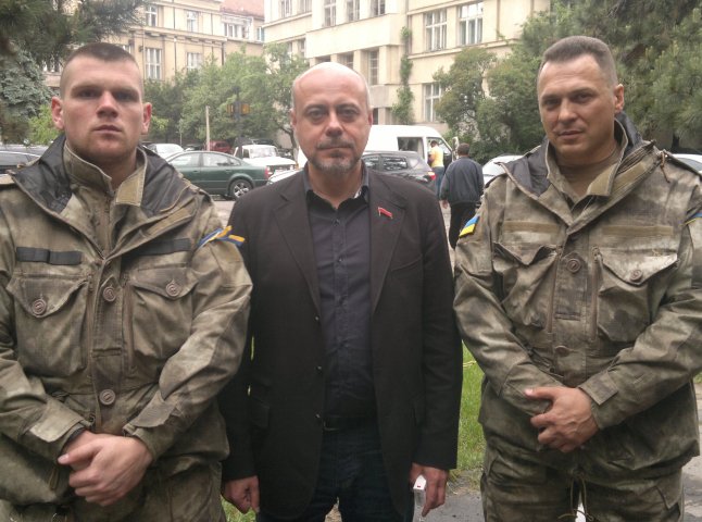 Силовий блоку Майдану заявляє про провокацій закарпатського "Правого сектору"