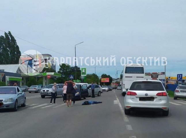 В Ужгороді на пішохідному переході збили дівчину