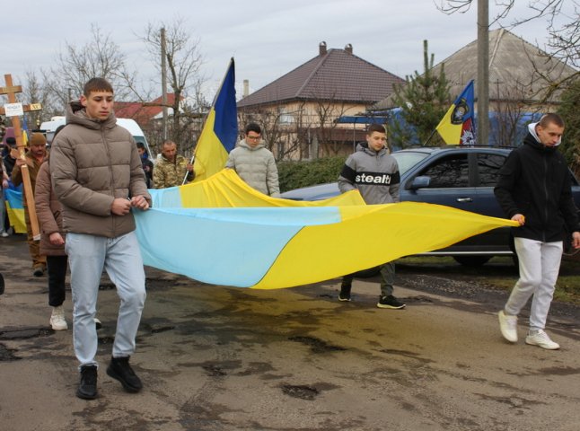 Загинув у Донецькій області: в Іршавській громаді поховали Героя