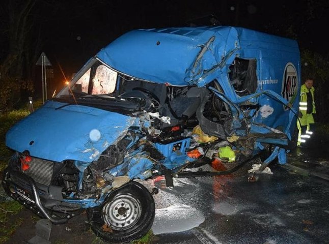 ЗМІ повідомляють про автокатастрофу в Словаччині, в якій постраждали заробітчани