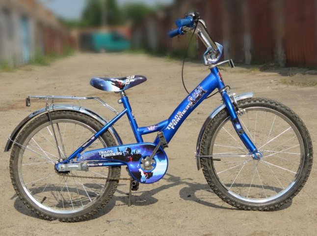 Через брак грошей мукачівка вирішила вкрасти велосипед для своїх діток