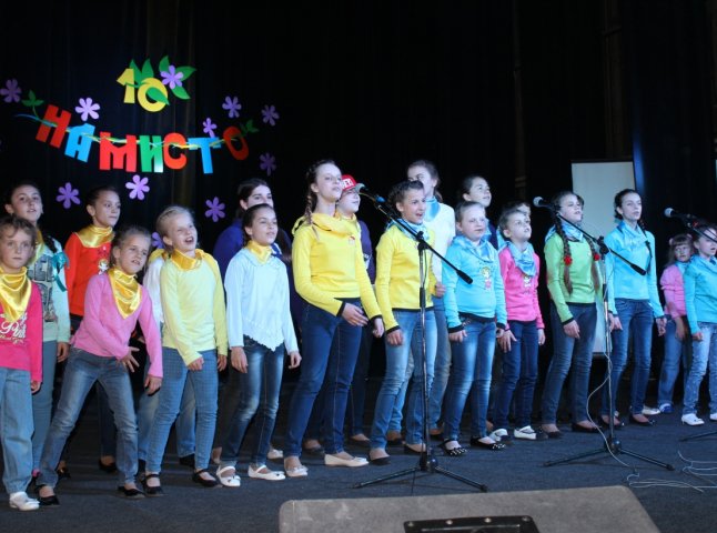 Дитяча вокальна студія "Намисто" відсвяткувала своє 10-річчя