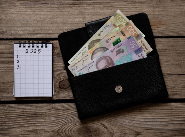 В уряді розповіли, коли українці матимуть у середньому 40 тисяч зарплати