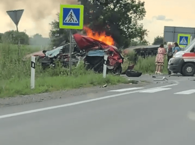 Моторошна ДТП поблизу Ракошина: з’явилося відео з місця трагедії