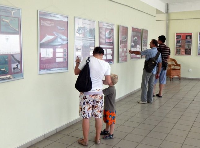 В обласному центрі Закарпаття триває виставка робіт румунських реконструкторів ікон