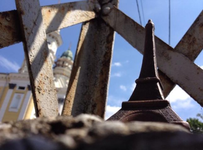 В Ужгороді з’явиться маленька Ейфелева вежа (ФОТО)