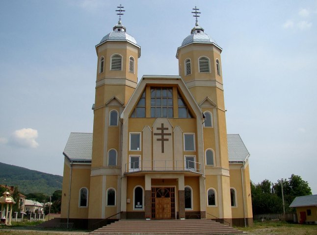 Під час молебню в церкві стало зле дев’ятьом жителям Виноградова