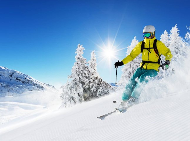 Скільки коштує покататись на лижах на Закарпатті: ціни на курорті «Красія»