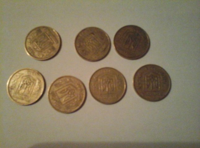 За рідкісні монети у 25 та 50 копійок готові платити тисячі гривень: як виглядають цінні копійки