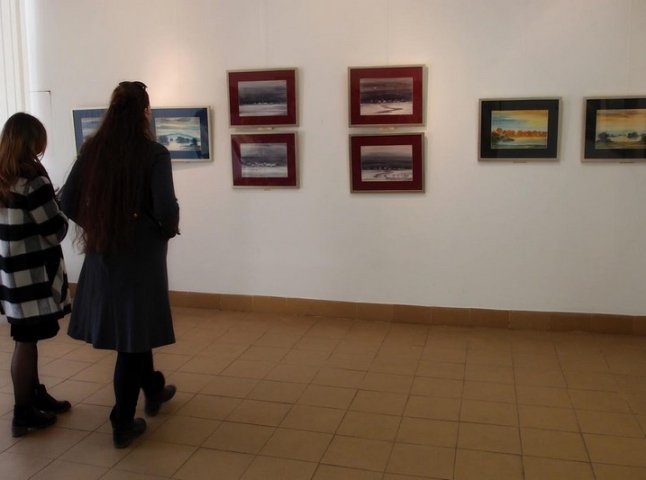 В Ужгороді представили добірку акварельних робіт українських та словацьких художників