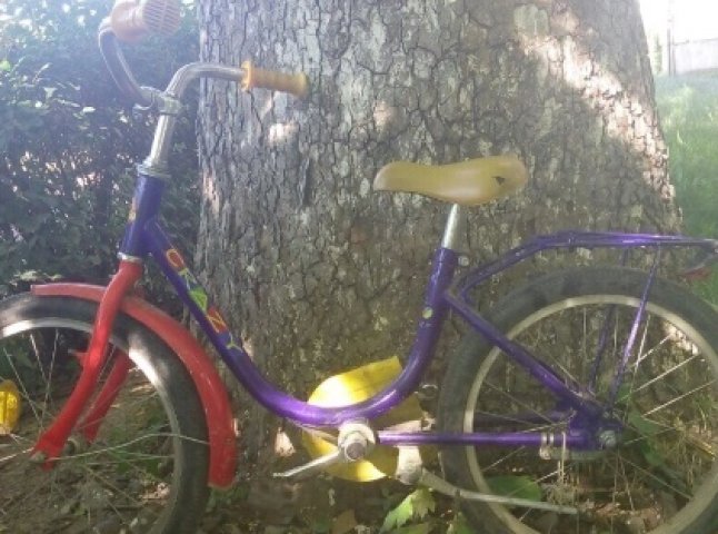 13-річний мукачівець обманув 6-річну дівчинку і вкрав у неї велосипед