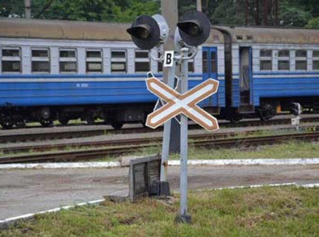 Поїзд переїхав людину на Мукачівщині