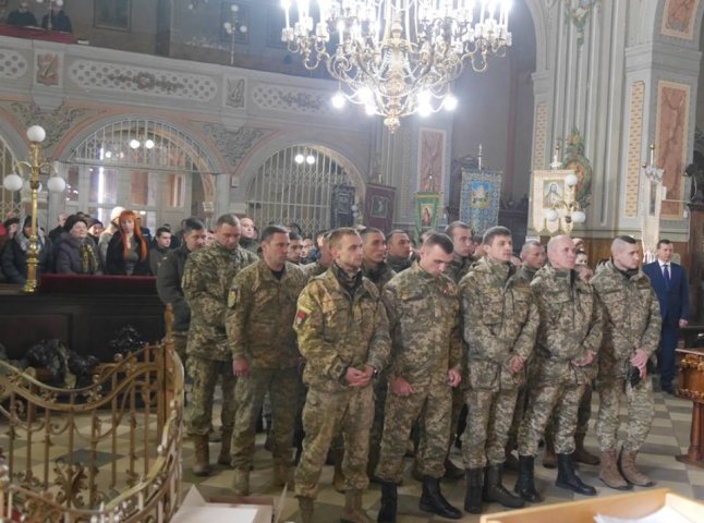 В Ужгороді відзначили 25-річчя Збройних Сил України