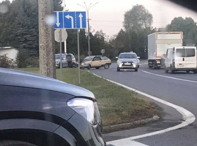 На в’їзді в Мукачево сталась ДТП: оприлюднено відео