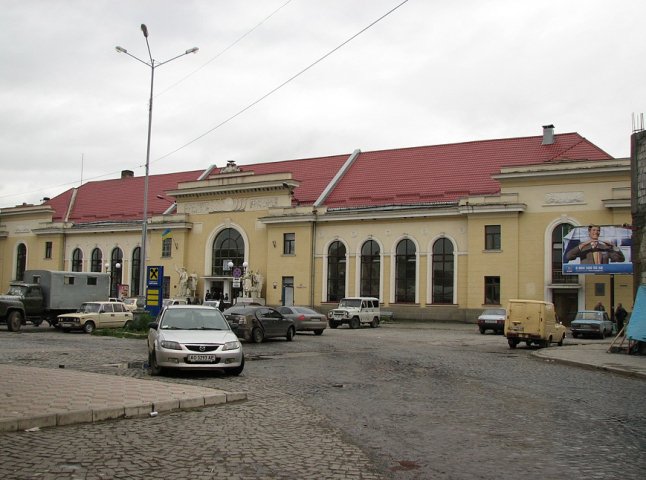У Мукачеві на залізничному вокзалі виявили мертву жінку
