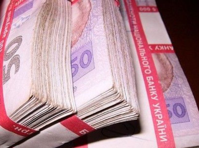 Від ужгородського підприємця зловмисники поцупили 90 тисяч гривень