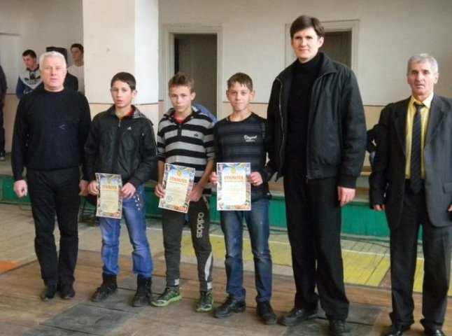 На Іршавщині відбувся турнір стронгменів імені Івана Фірцака (ФОТО)