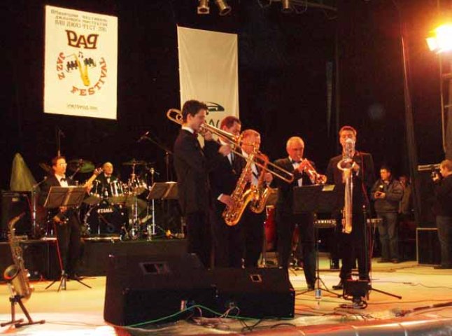 Любителів джазу запрошують на Міжнародний ромський фестиваль джазового мистецтва "Пап-Джаз-Фест-2014"