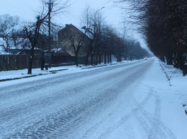 Вулиці Мукачева не очищають від снігу