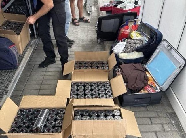 На Закарпатті митники вилучили партію забороненого нікотинового виробу На Закарпатті митники вилучили партію забороненого нікотинового виробу