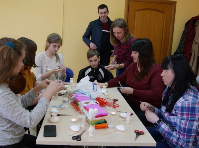 В Ужгороді провели цікавий майстер-клас для діток