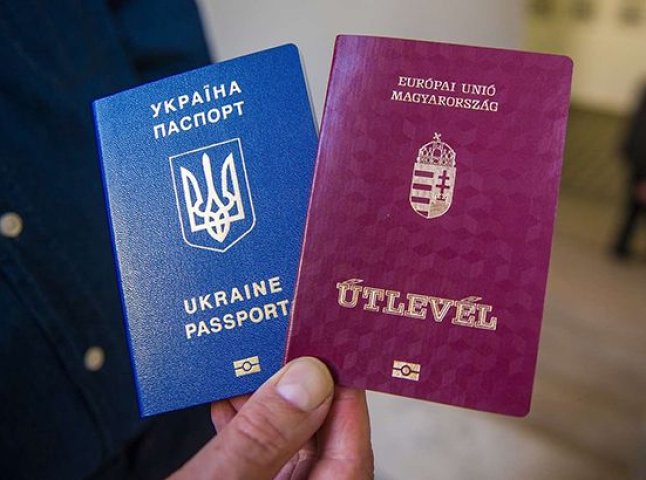 Для тих, хто має ще й угорський паспорт: Чехія зробила важливу заяву
