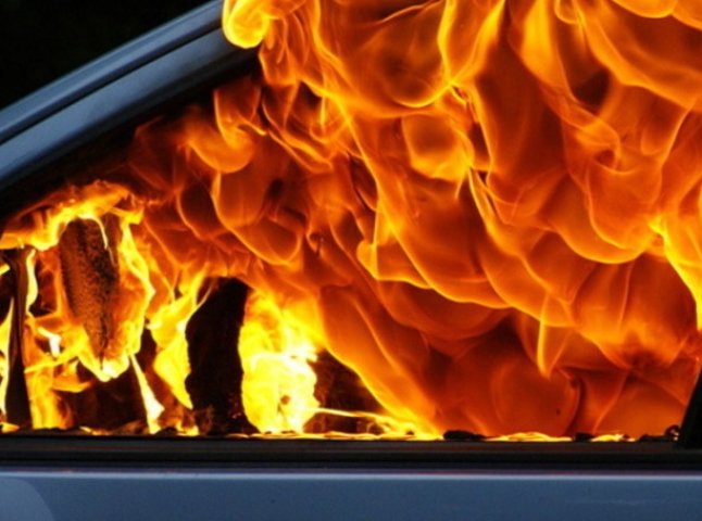 На Свалявщині згорів вщент автомобіль
