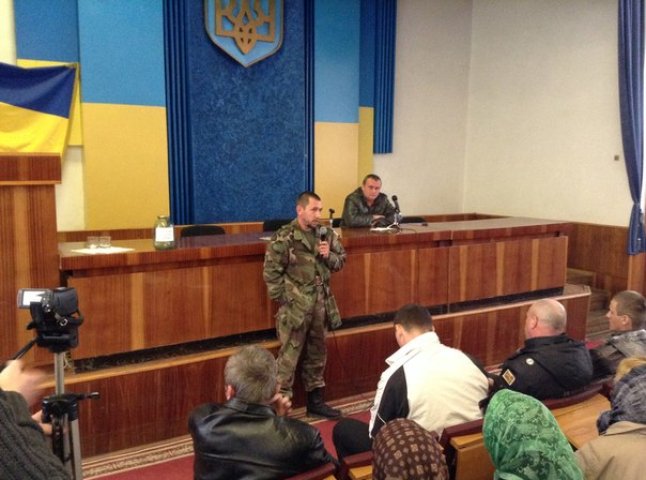 У зв’язку із подіями в Україні "Правий сектор" Закарпаття оголосив про створення мобілізаційного штабу
