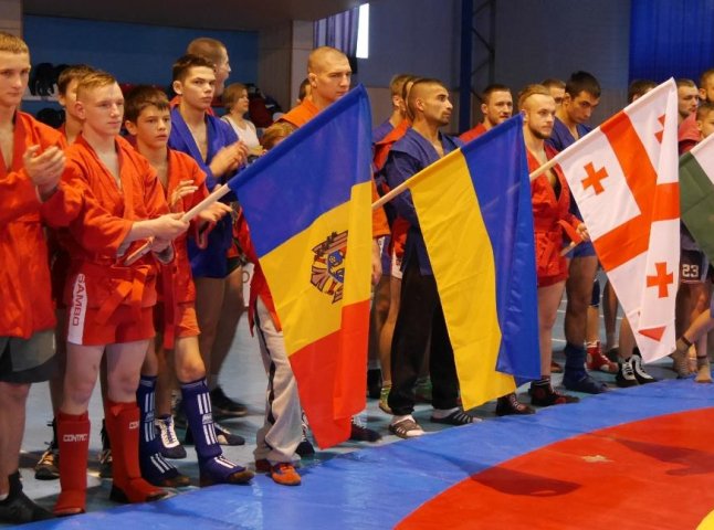В Ужгороді розпочався чемпіонат Європи з бойового самбо