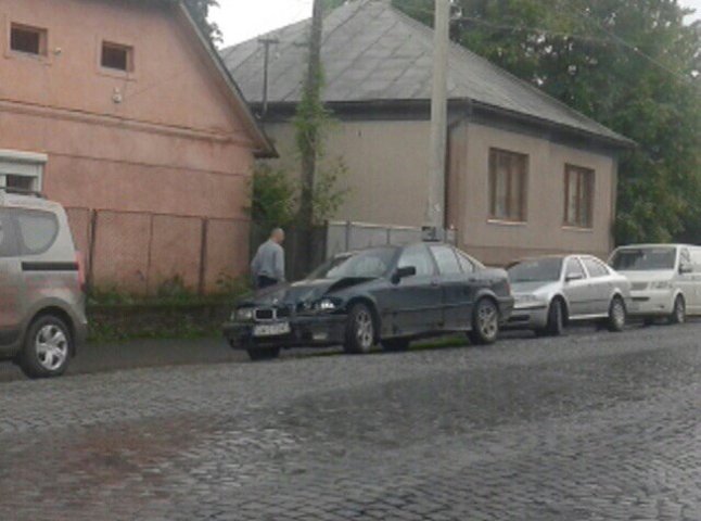 У Мукачеві трапилася ДТП за участі двох автівок