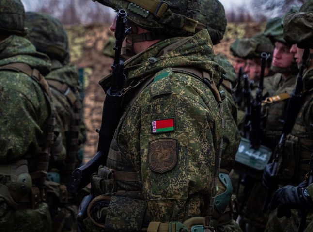 На кордоні з Україною перебуває близько 4 тисяч білоруських військових