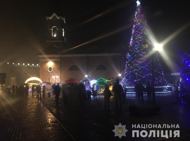 Поліція розповіла, чи були грубі порушення під час святкування Нового року на Закарпатті