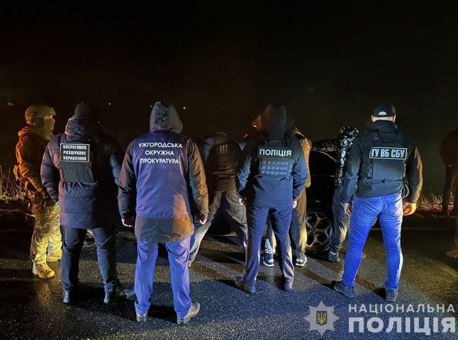 Поліція вдруге затримала закарпатця за незаконне переправлення чоловіків через кордон