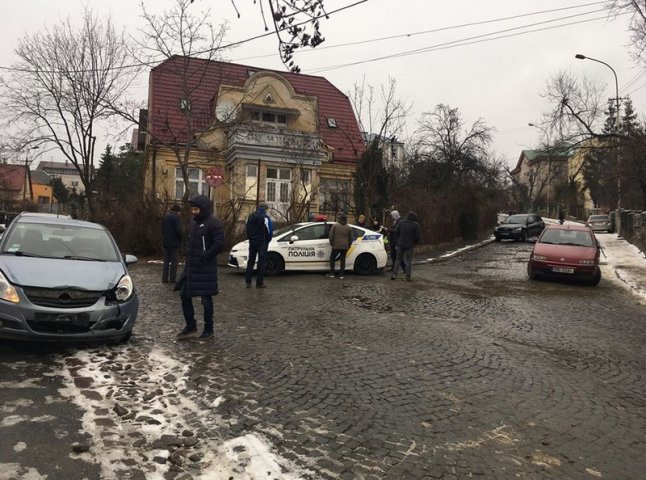 Аварія в Ужгороді: пошкоджено 9 машин, – соцмережі