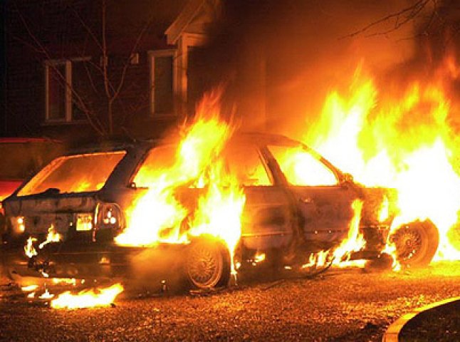Мукачівські правоохоронці стверджують, що за 5 місяців у місті згоріло лише 11 автомобілів 