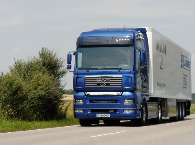 За перше півріччя цього року бізнес області приховав "у тіні" 20 вантажівок імпорту на суму понад 3 мільйони гривень