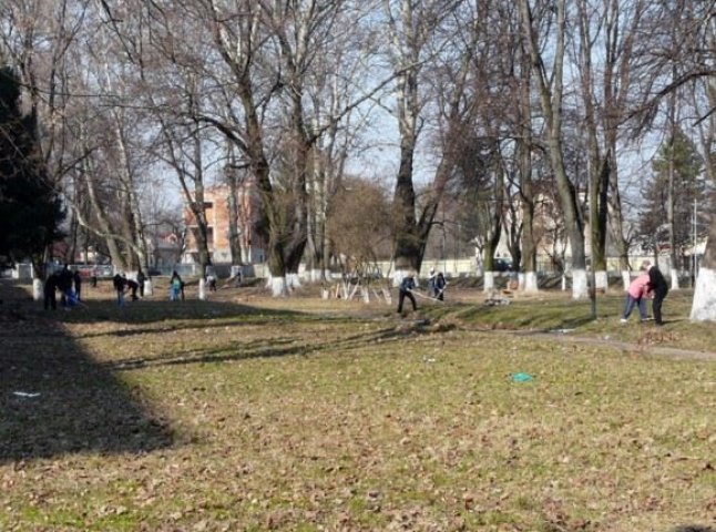 Завтра в Ужгороді відбудеться суботник