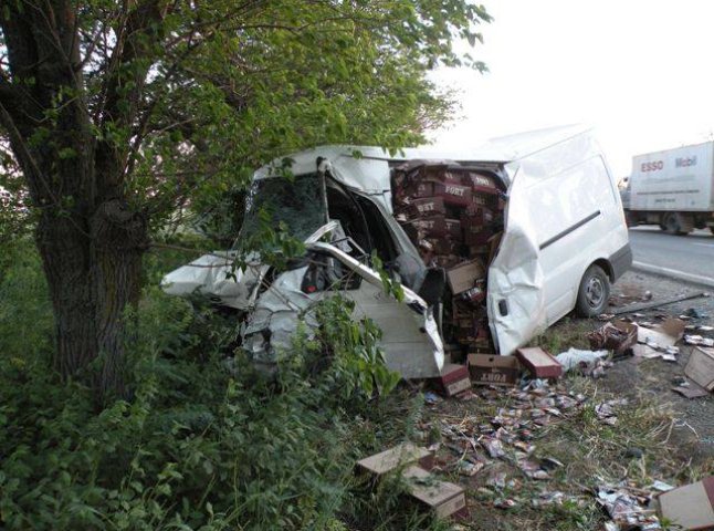 Смертельна ДТП на Мукачівщині: п’яний водій врізався у вантажівку