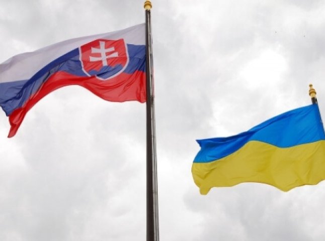 Глава МЗС Словаччини сьогодні приїде в Україну