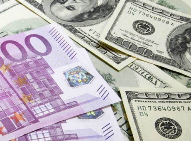 Продаж і купівля валюти: нововведення для українців