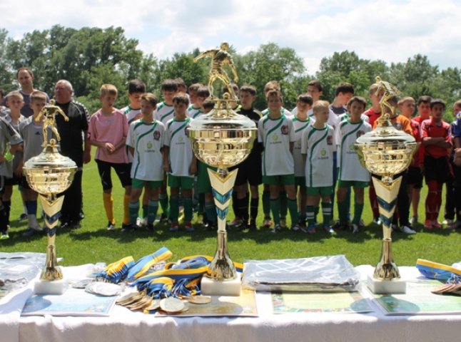 Визначено кращих юних футболістів Закарпаття